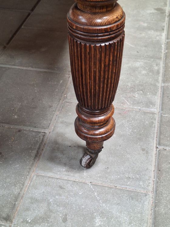 Image 1 of Ancienne table de salle à manger victorienne avec guirlande