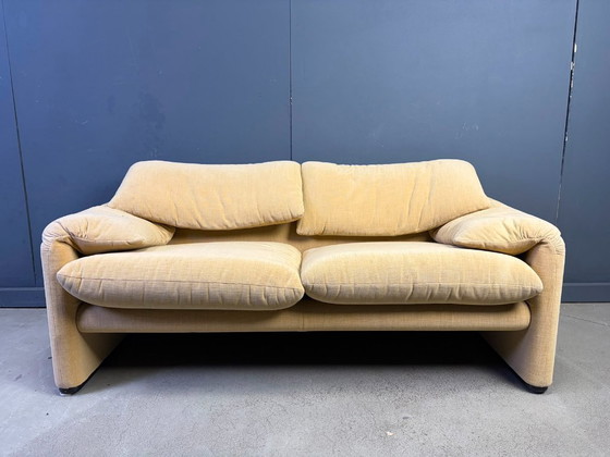 Maralunga Sofa by Vico Magistretti for Cassina – Textile (photo 3 of 10)