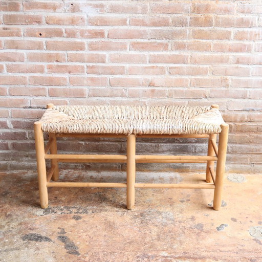https://www.meutt.nl/a-109283495/fauteuils-stoelen/vintage-oud-bankje-rieten-zitting-hal/