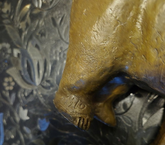 Image 1 of Borsa dell'orso statua in bronzo Börsenplatz a Francoforte in Germania