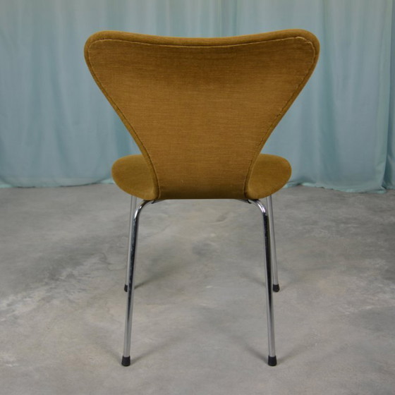 Image 1 of 5x butterfly chairs