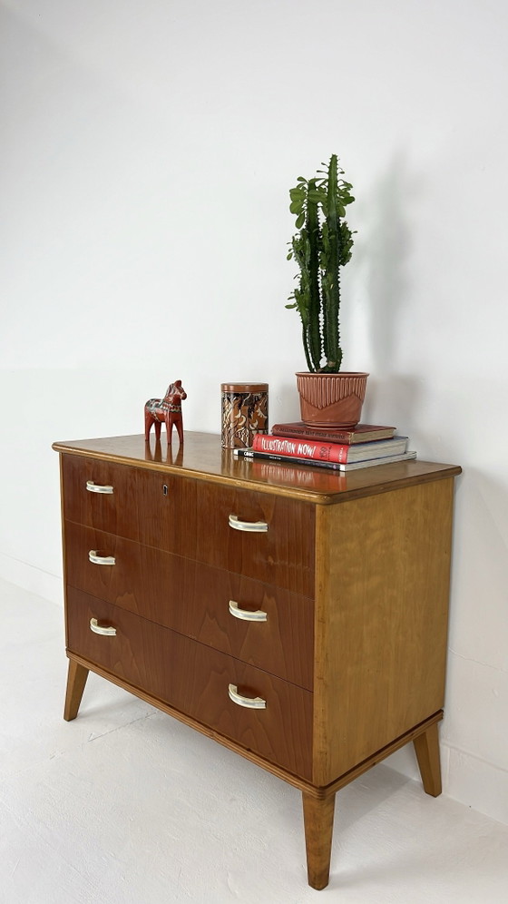 Swedish vintage chest of drawers – Plastic (photo 2 of 11)