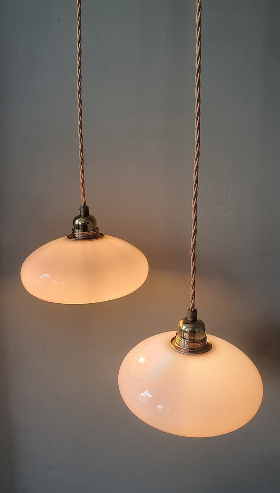 Image 1 of Set di 2 lampade a sospensione Art Deco vintage in opalino rosa pastello