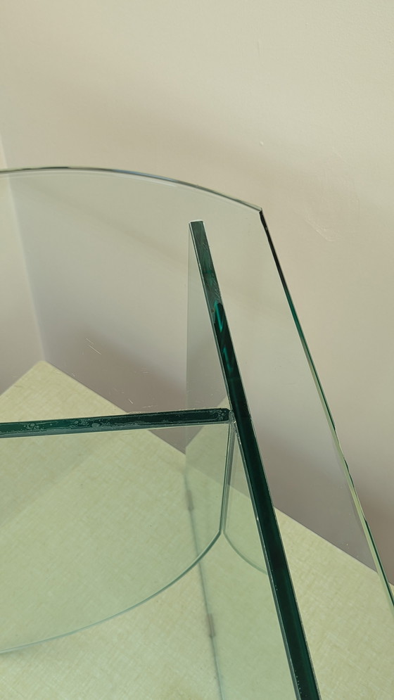 Image 1 of Mesa de centro de cristal geométrica Diseño escultural