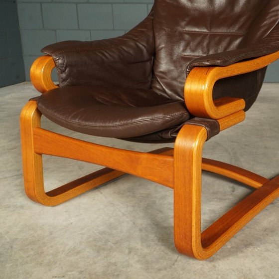 Danish Design “Apollo” Armchairs – Svend Skipper – 1970s – Plastic, Wood (photo 12 of 13)
