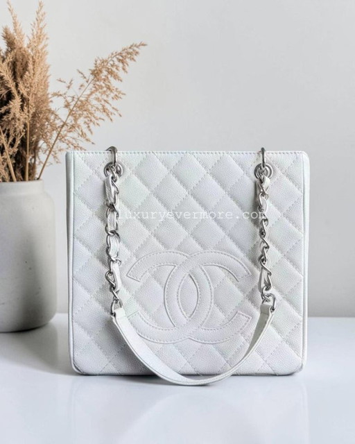Borsa tote Chanel PST Petite Shopping - Borsa tote trapuntata bianca in pelle di caviale Serie 12