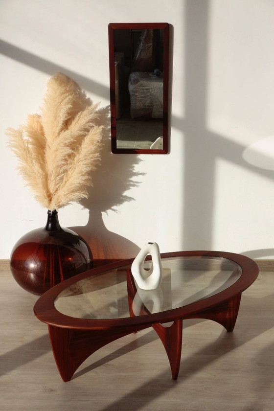 Image 1 of Table basse ovale - Modèle Astro - G Plan - N°2