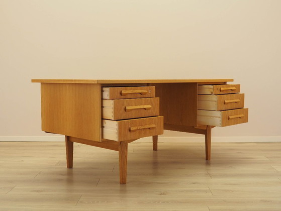 Image 1 of Escritorio de roble, diseño danés, años 60, diseñador: Henning Kjærnulf