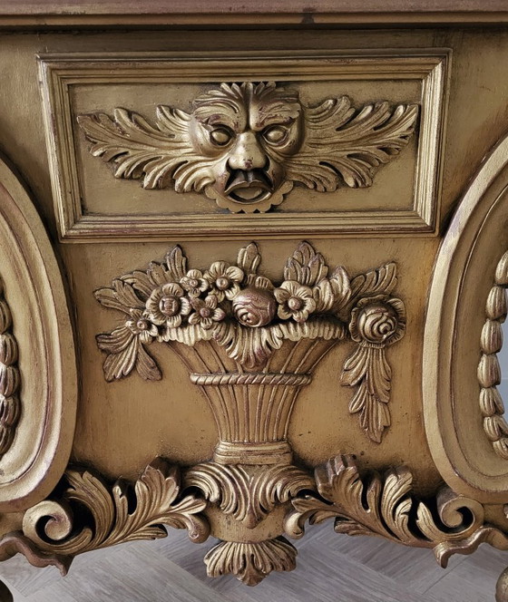 Image 1 of Mueble barroco dorado estilo Luis XV