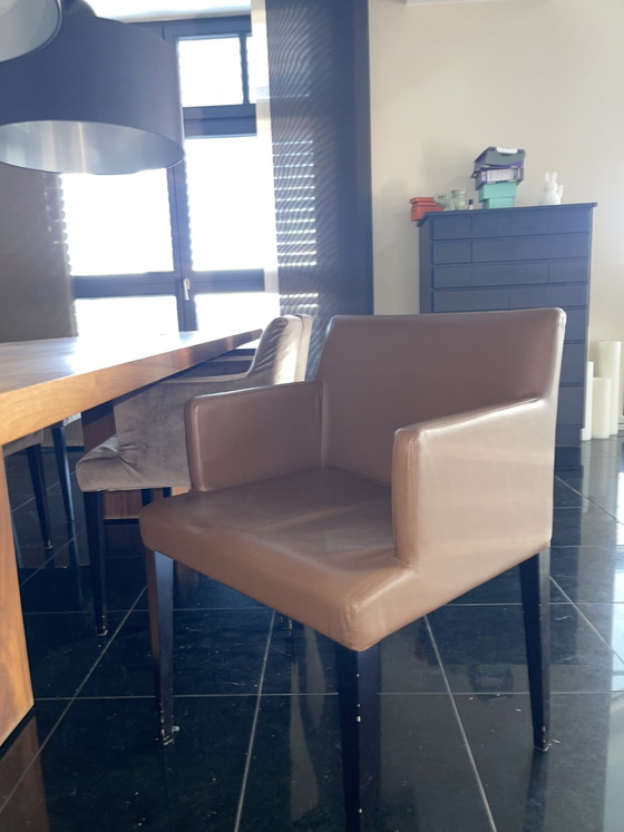 Designer table and six Poltrona Frau chairs – Dining tables, Leather, Wood (photo 4 of 8)