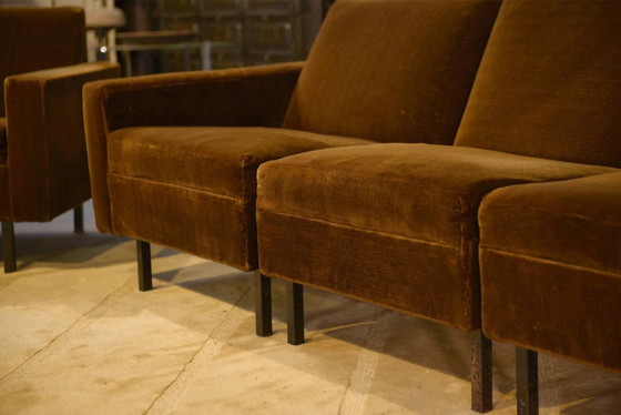 Set divano e 2 poltrone in velluto marrone degli anni '60. – Set da salotto, Design (photo 10 of 17)