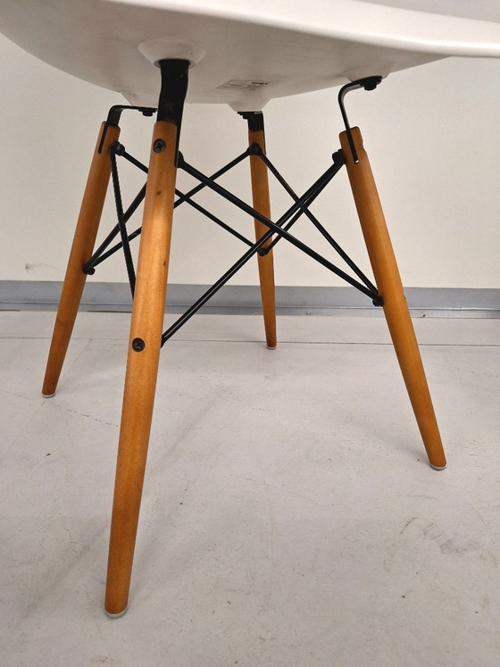 Image 1 of Set of 4 authentic Vitra Eames DSW dining chairs (2012)
