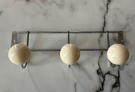 Image 1 of Ball-shaped coat rack with 3 hooks
