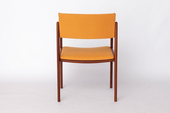 Image 1 of Vintage Thonet fauteuil, jaren 70-80, teakhouten frame, perzikkleurige stoffen bekleding