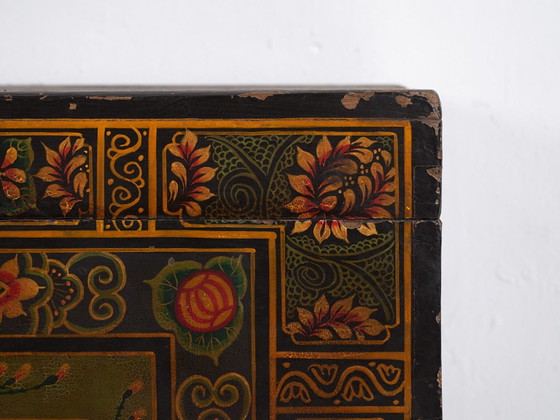 Antique Chinese painted trunk in pine wood – China, circa 1900 – Decorative Objects, Iron (photo 34 of 40)