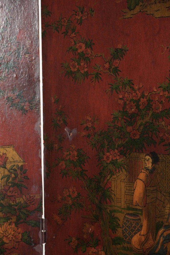 Image 1 of Prachtige antieke Engelse rode lederen met de hand beschilderde Chinoiserie roomdevider/ kamerscherm met florale motieven