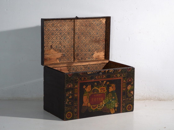 Antike bemalte Truhe aus Kiefernholz – China, circa 1900 – Aufbewahrungsschrank, Iron (photo 24 of 40)