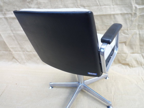 Wool and Leather Office Chair – Armchairs (photo 4 of 7)
