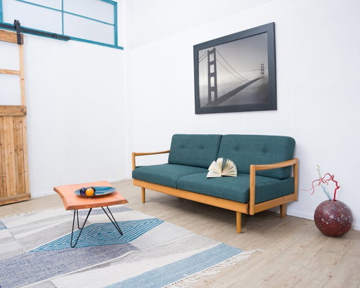 Sofá/diván "Stella" de los años 60, una pieza rara fabricada en madera maciza de haya por Walter Knoll.