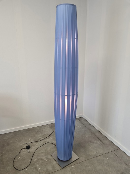 Colonne Dix Heures Dix Stehleuchte lavendelblau