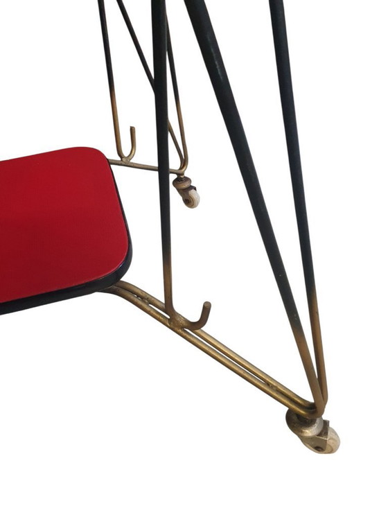 Image 1 of Meuble TV vintage en similicuir avec roulettes 2222