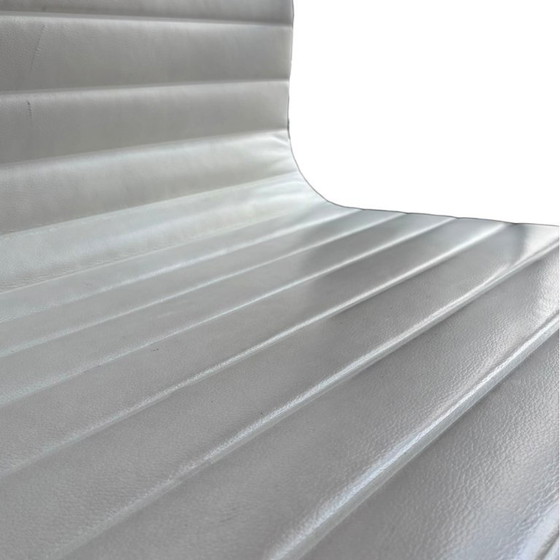 Authentieke Eames EA 119 bureaustoel voor Herman Miller/Vitra - wit leer (jaren 70) – Fauteuils, Leather (photo 10 of 17)