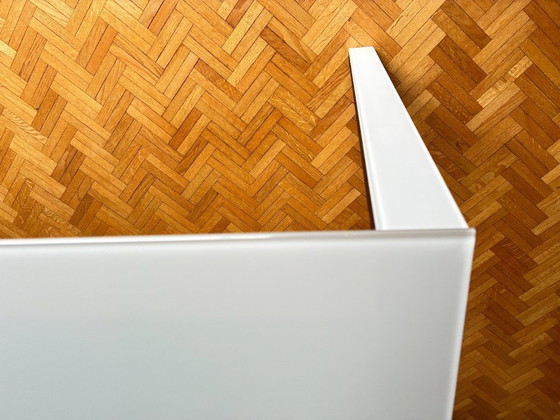 Image 1 of Mesa extensible Thin-K de cristal y acero, marca italiana Kristalia.