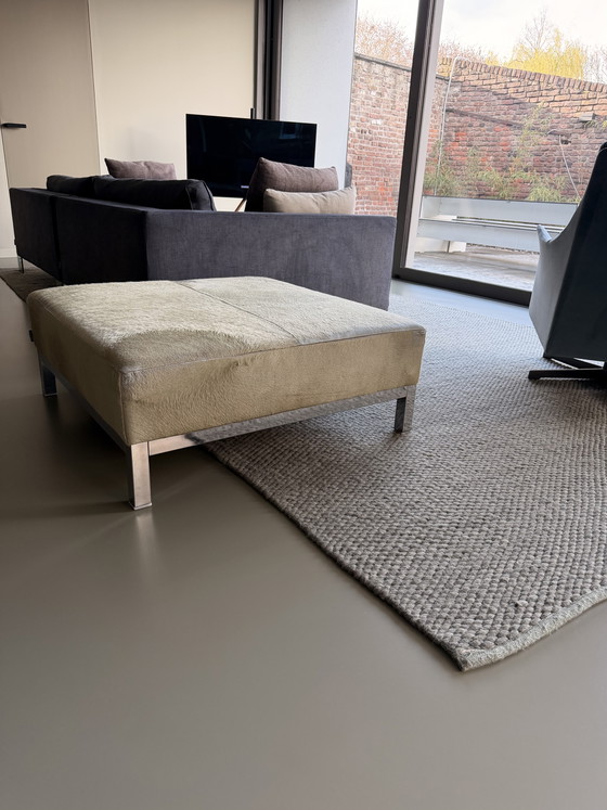 Image 1 of Minotti poef