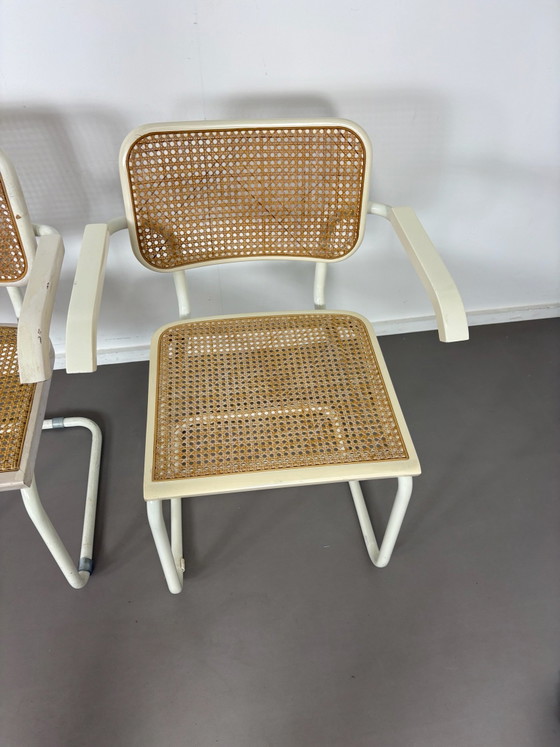 Set aus 4 weißen Cesca Sessel mit Armlehne Marcel Breuer, Metall, Rattan, Beige, Vintage (Foto 7 von 8)