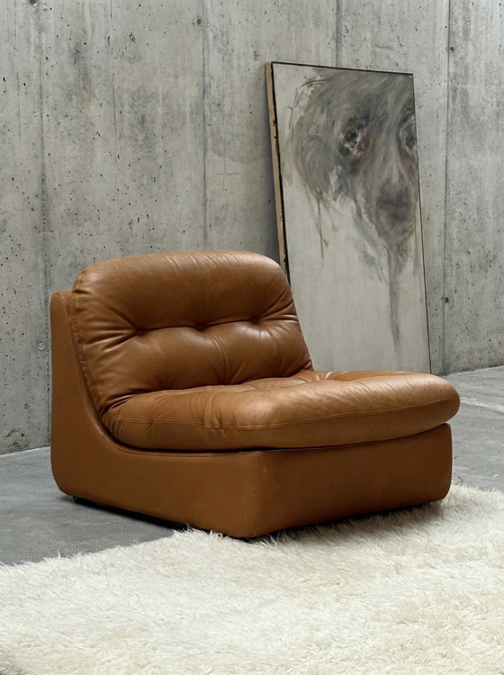 Image 1 of SET DI 2 POLTRONE A TRE PUNTI IN PELLE COGNAC ANNI '70