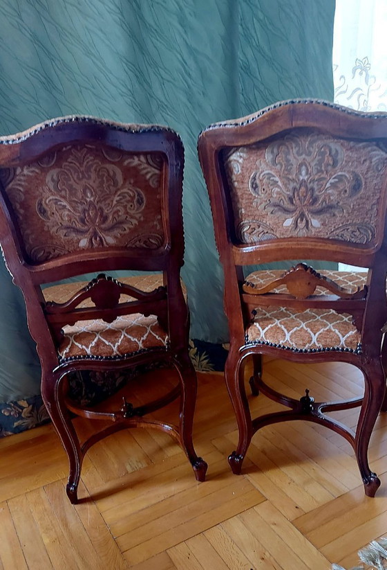 Image 1 of Prachtig paar antieke stoelen in neorococo-stijl, gerestaureerd en opnieuw bekleed.