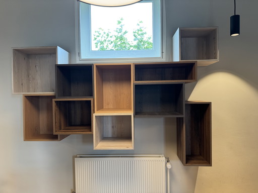 Design roomdivider of wandkasten met bergruimte