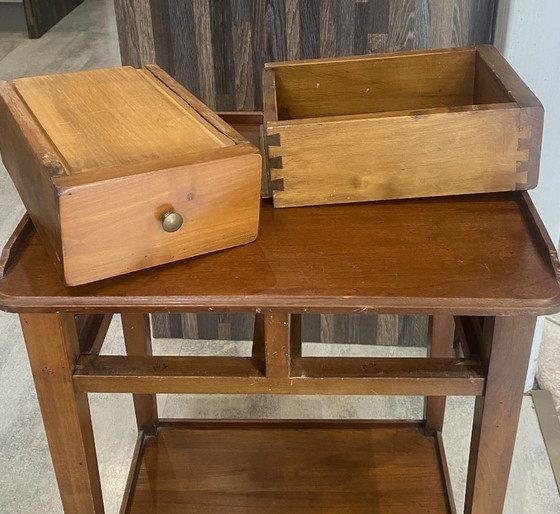 Image 1 of Table d’appoint 2 tiroirs merisier 1950