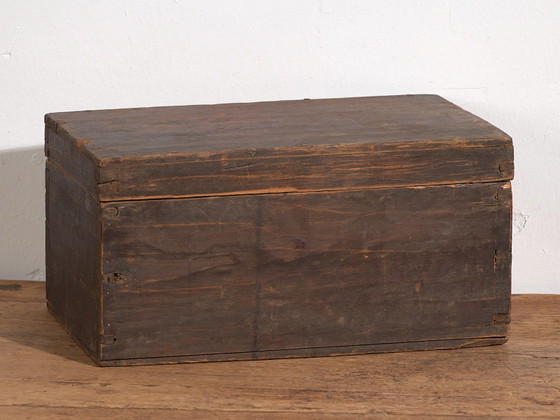 Pequeña caja antigua estilo wabi sabi (c.1900) #35 – Vitrinas (photo 34 of 40)