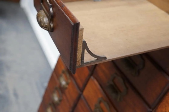 Image 1 of Antico mobiletto da farmacia/archivio francese in mogano di Chouanard, ca. 1900