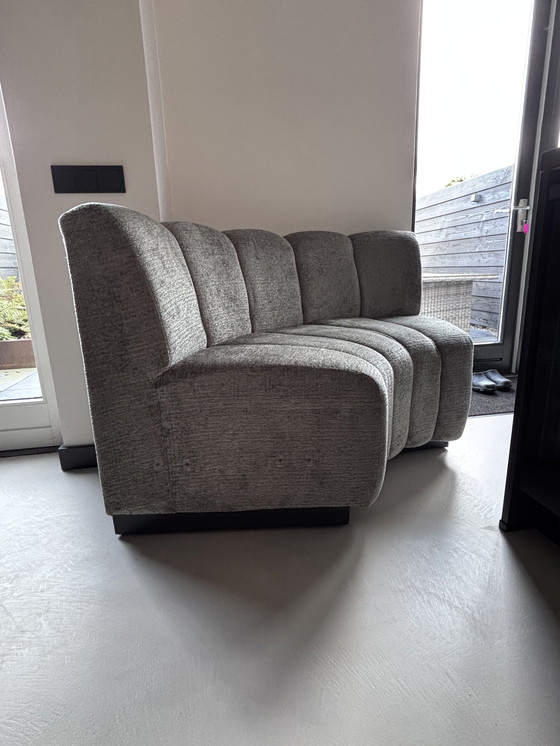 Image 1 of richmond hill park corner NIEUW