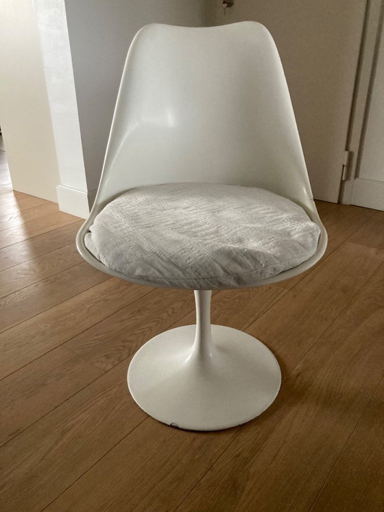 Image 1 of 4 sedie Tulip di Eero Saarinen, base fissa