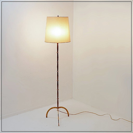 Lampadaire tripode en laiton avec demi abat-jour