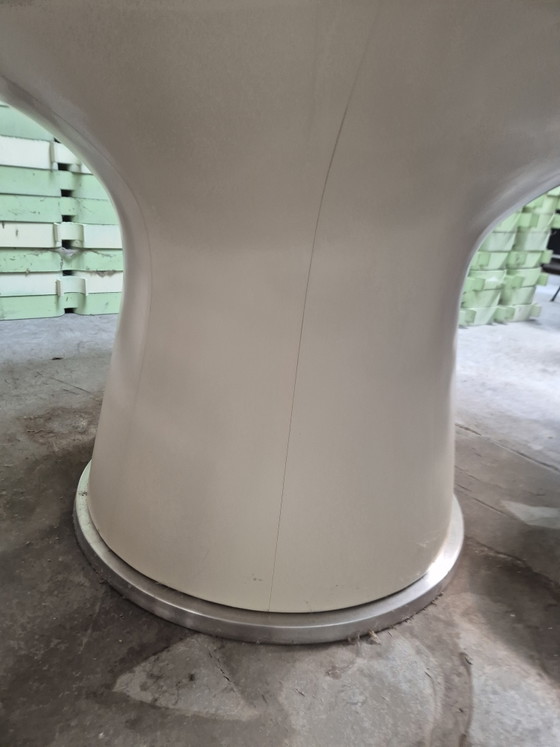 Image 1 of Table Virra Lebeau