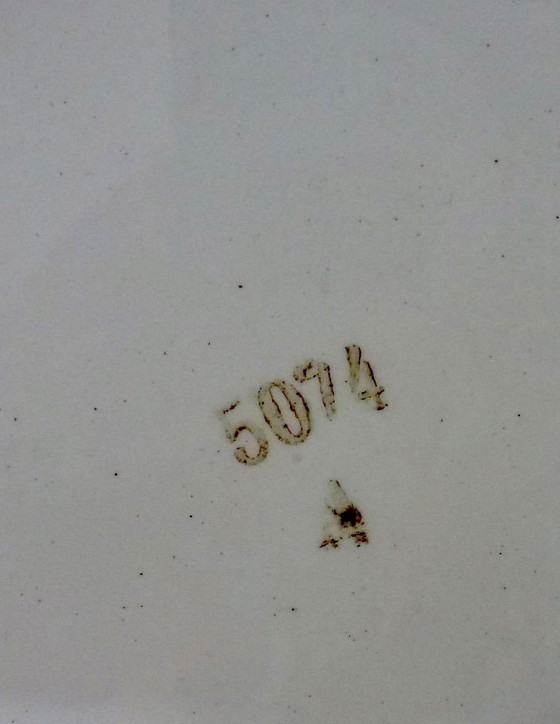 Image 1 of Vassoio d'epoca, bordo argentato, con centrotavola decorativo in porcellana.