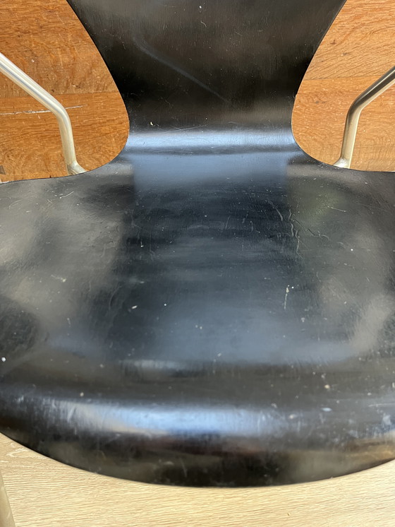 Image 1 of Fritz Hansen Vlinderstoel