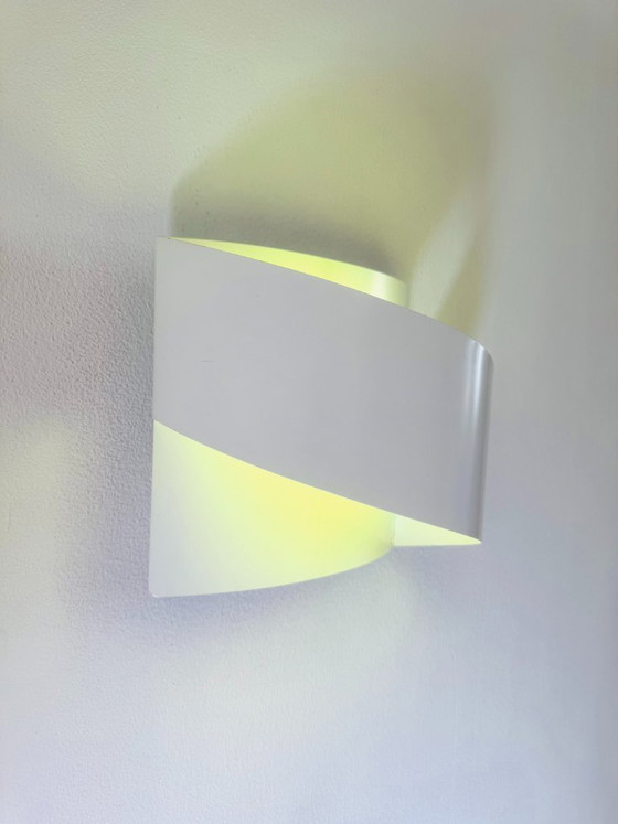 Model 8052 gebogen wandlampen van Peter Celsing voor Falkenbergs Belysning, Zweden, jaren 60 – Aluminium (photo 4 of 8)