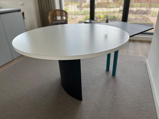 Image 1 of Castelijn table TH 001