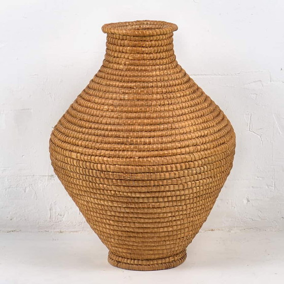 Antique wicker basket (c.1930) – Decorative Objects (photo 4 of 9)