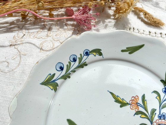 Antiek 18e-eeuws Frans Nevers Faience Bord, Bloemenpatroon – Servies (photo 3 of 7)