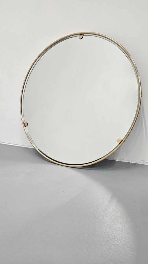 Specchio da parete in ottone massiccio italiano degli anni '60 con patina originale - Provenienza: Milano Nightlife