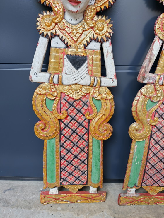 2 Gepolychromeerd Balinees Tempelbeeld Arca Vrouwen Verguld 1920s – Beeldhouwkunst, Wood (photo 4 of 12)