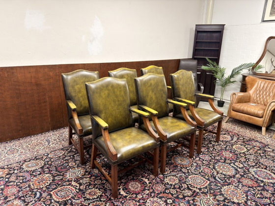 Set Klassische Englische Chesterfield President Stühle – Esszimmerstühle, Leather, Wood (photo 3 of 12)
