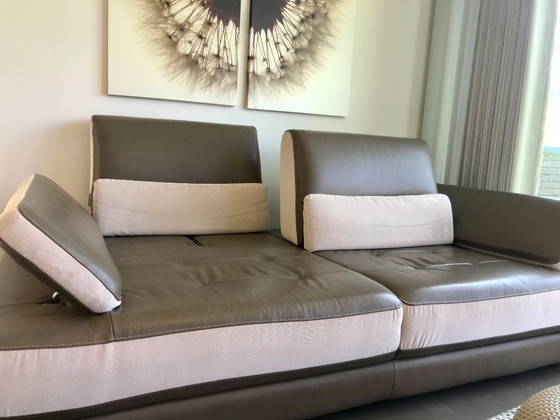 Image 1 of Divani componibili (3 posti + 2 posti singoli) in pelle e tessuto
