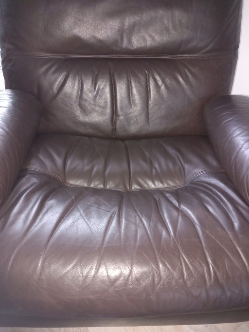 Prachtige bruine lederen fauteuil van het merk LIGNE ROSET